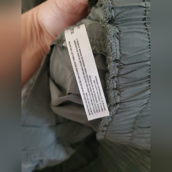 Free People movement off the grid vest army green Hiking - mayfly Large Nwot - Picture 9 of 11